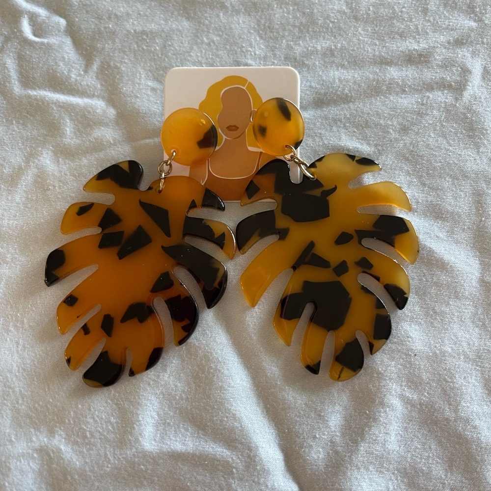 Tortoise Shell Leaf Earrings
